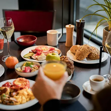 Sheraton Hotel 4*